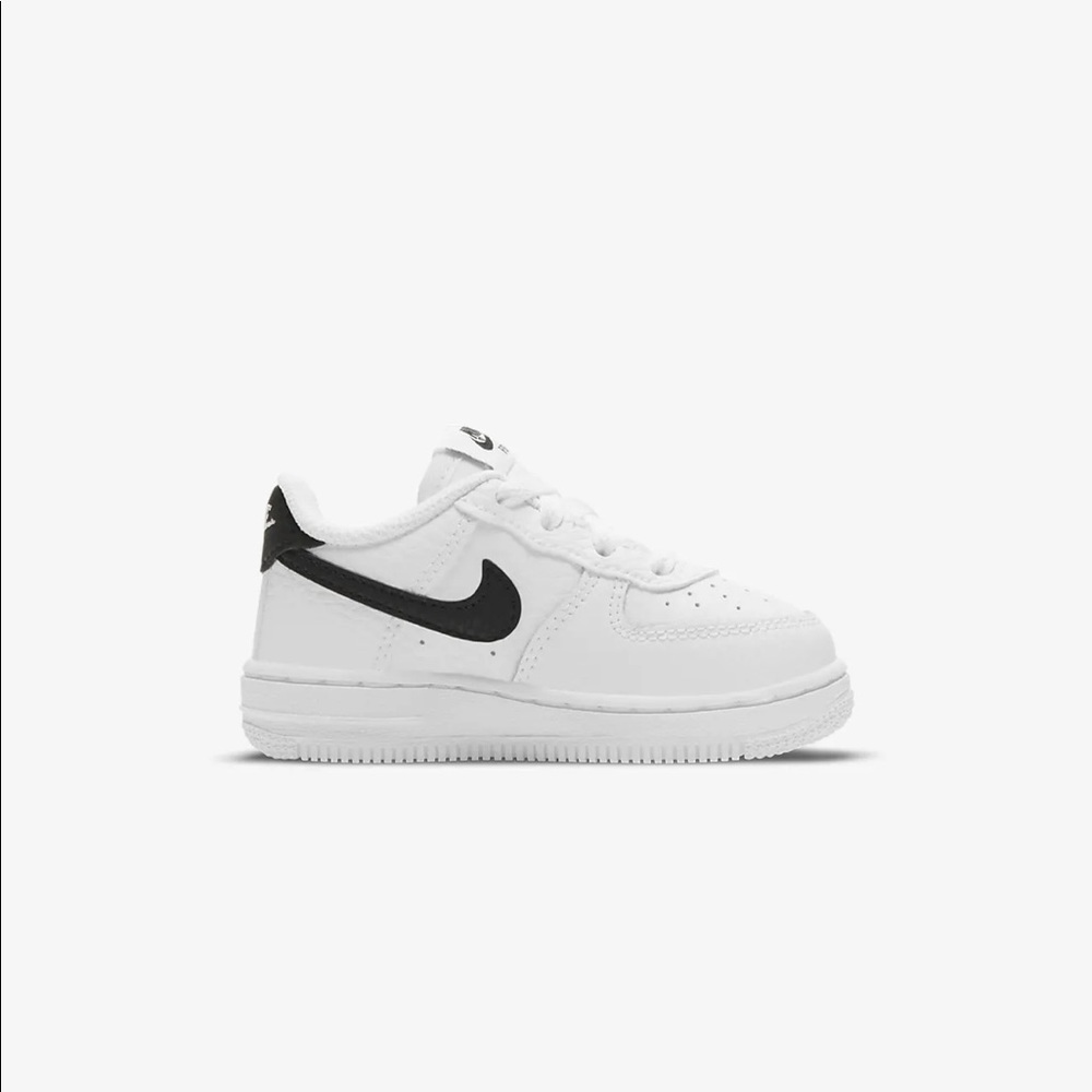 Black and white Nike Force 1